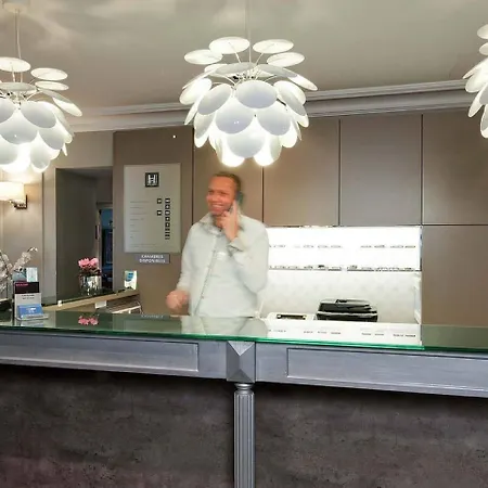 Harvey 3* Paris